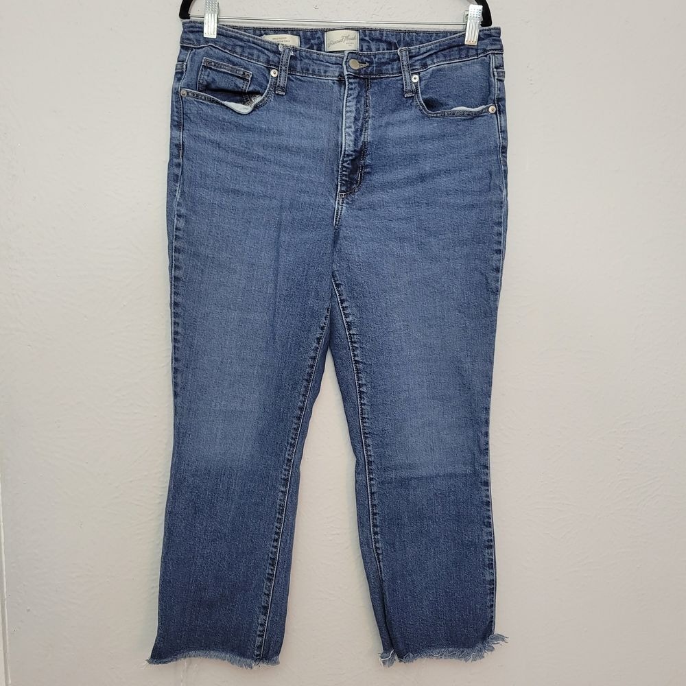 3 /‎ $30 Universal Thread Jeans 14 / 32 Ankle Bootcut Raw Hems Medium Blue Denim